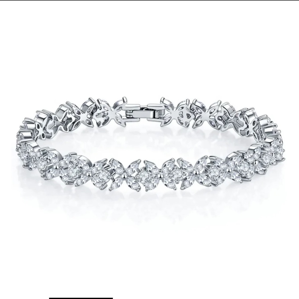 Tennis bracelet